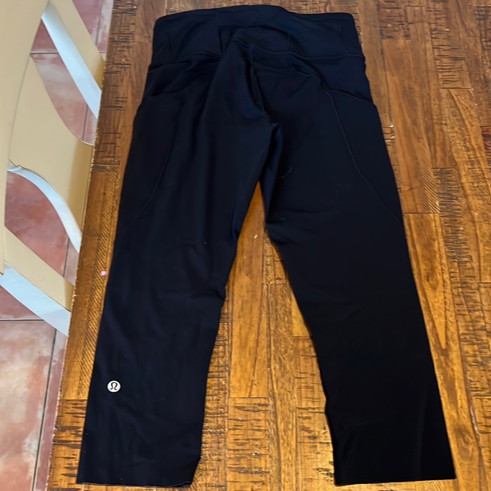 Size 4 Lululemon 1/4 leggings